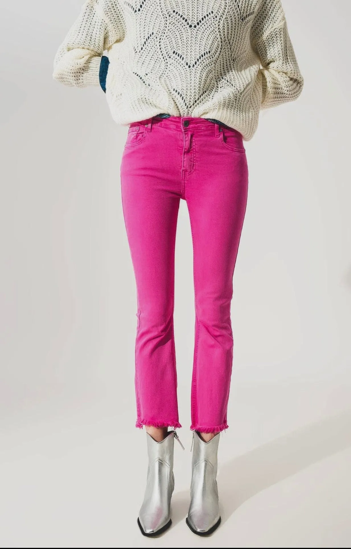 Flare Cropped Jeans with Frayed Hem