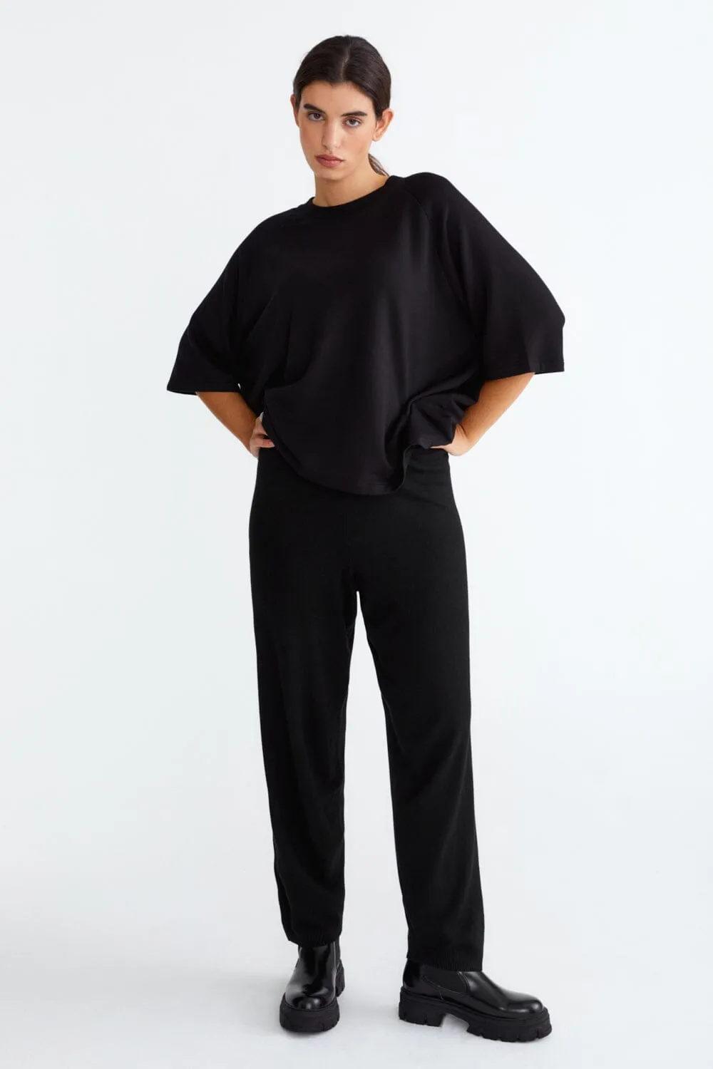 Knit Tapered Trousers