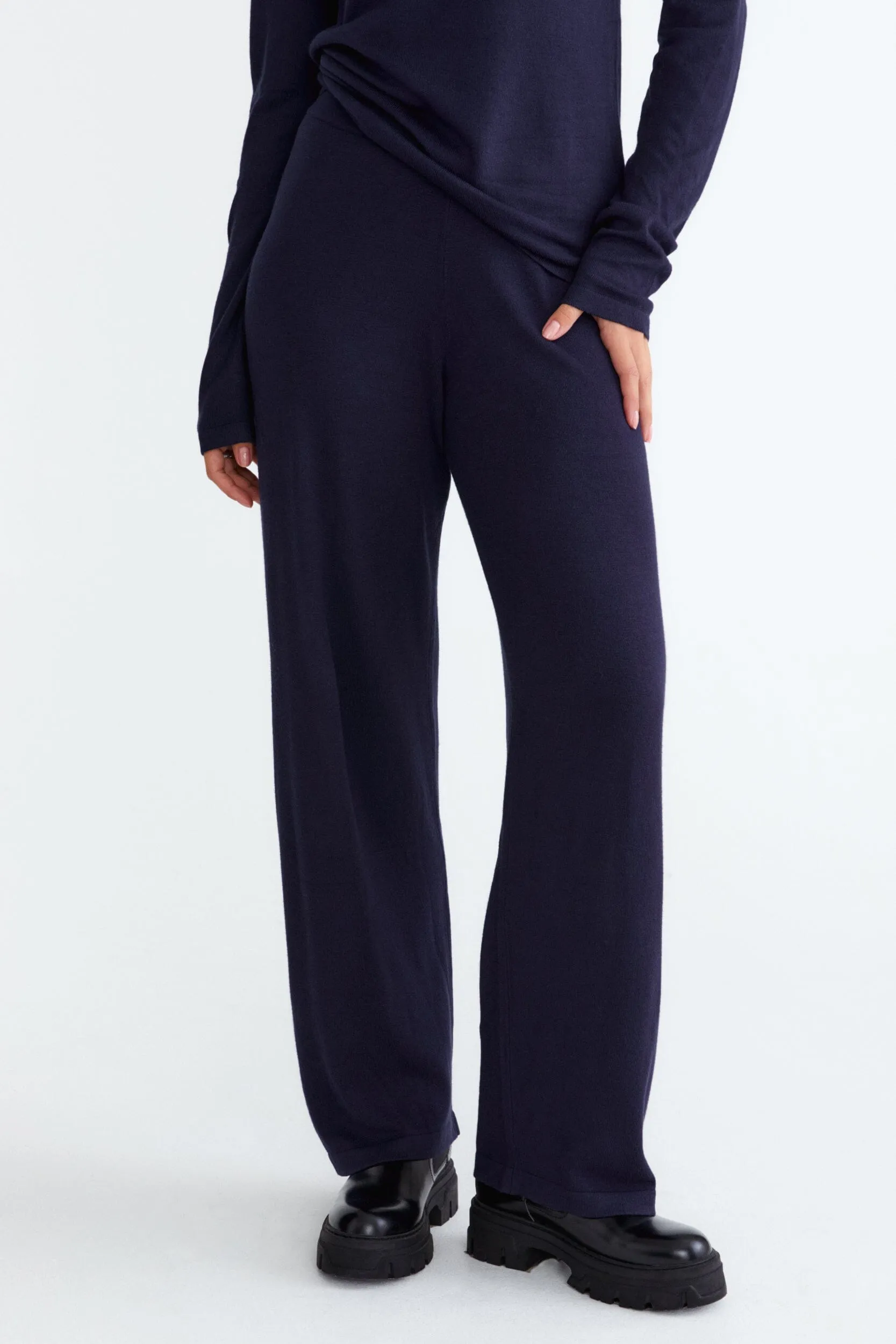 Knit Tapered Trousers