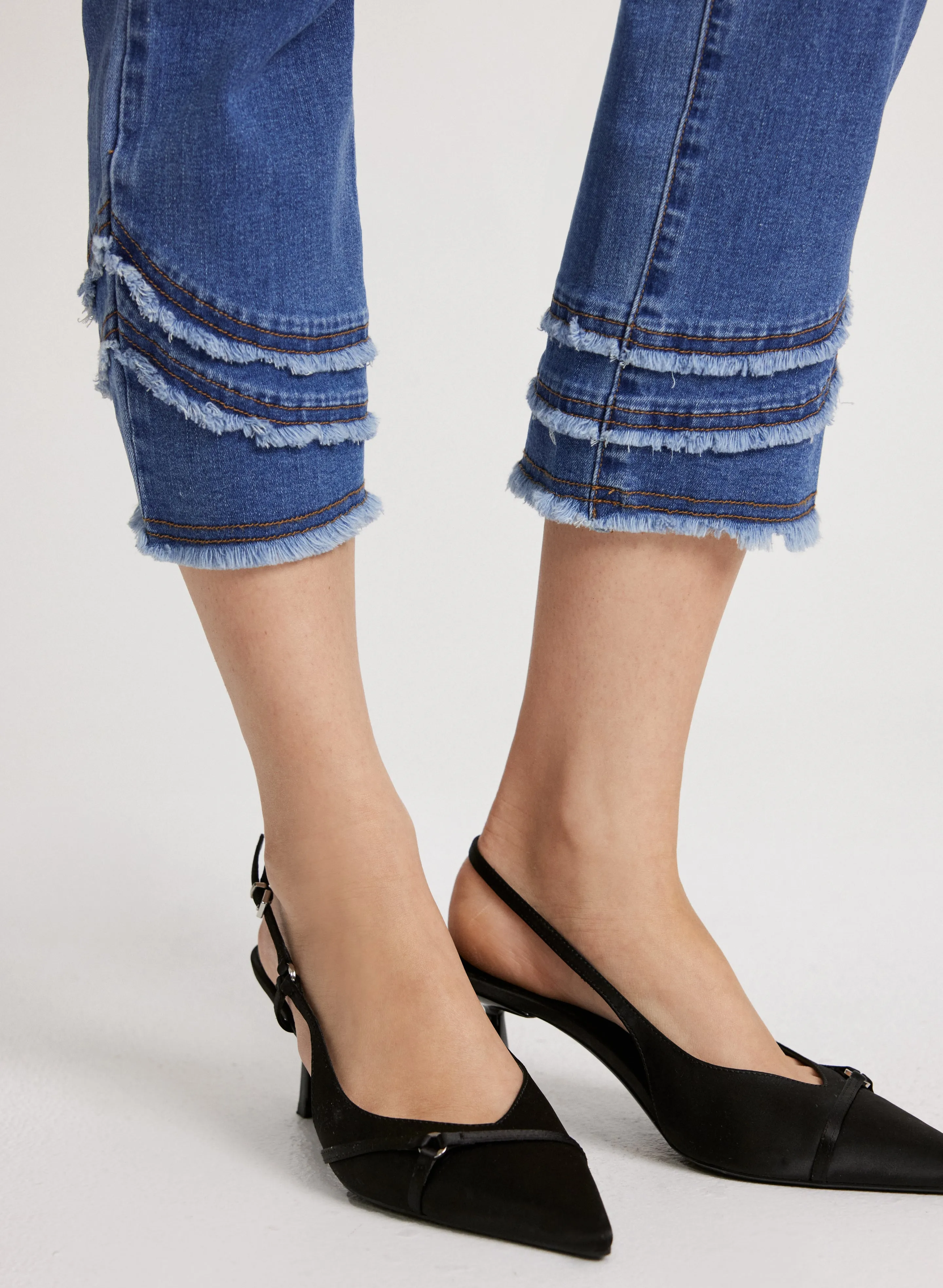 Pull-On Frayed Denim Capris