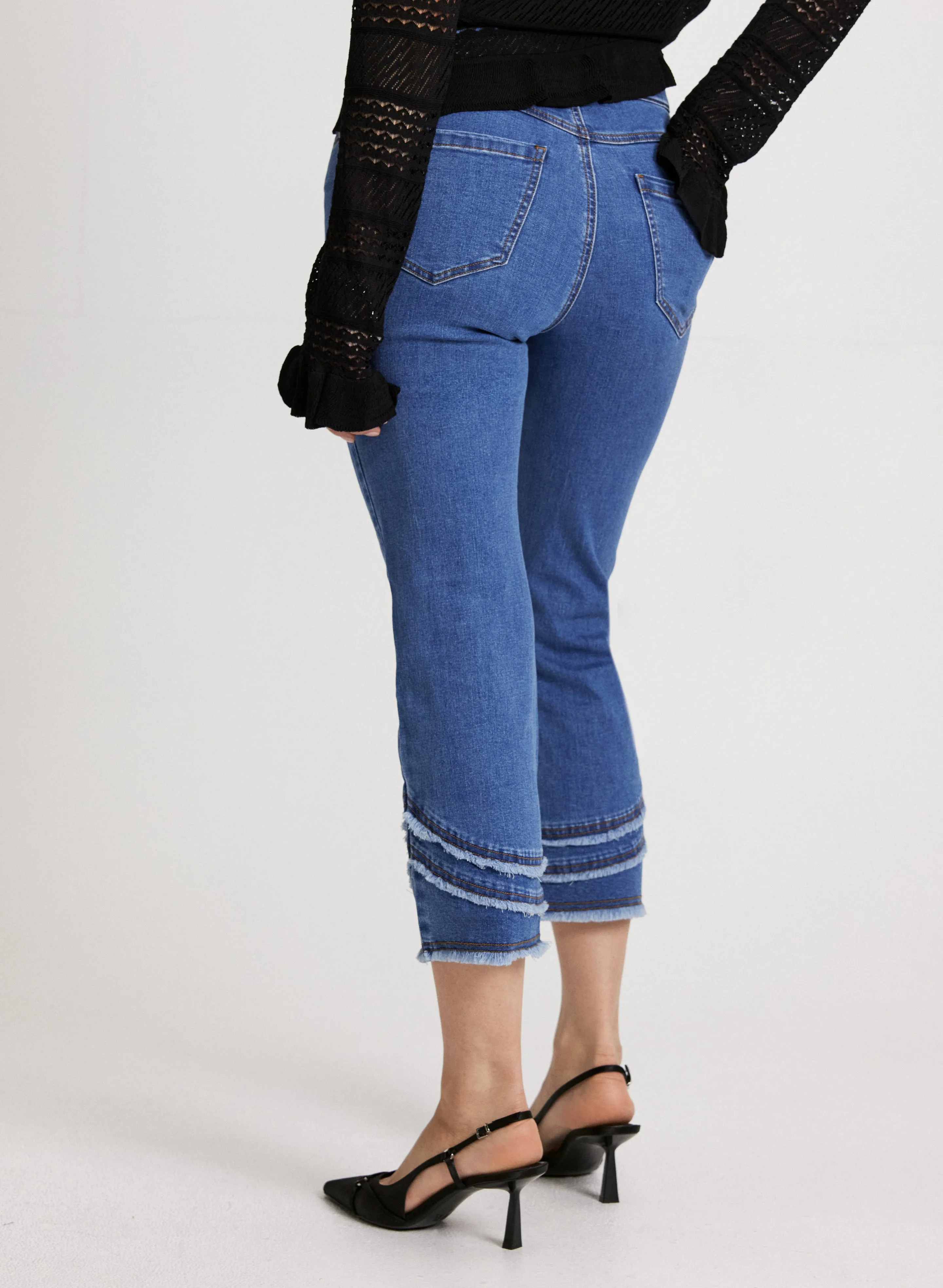 Pull-On Frayed Denim Capris