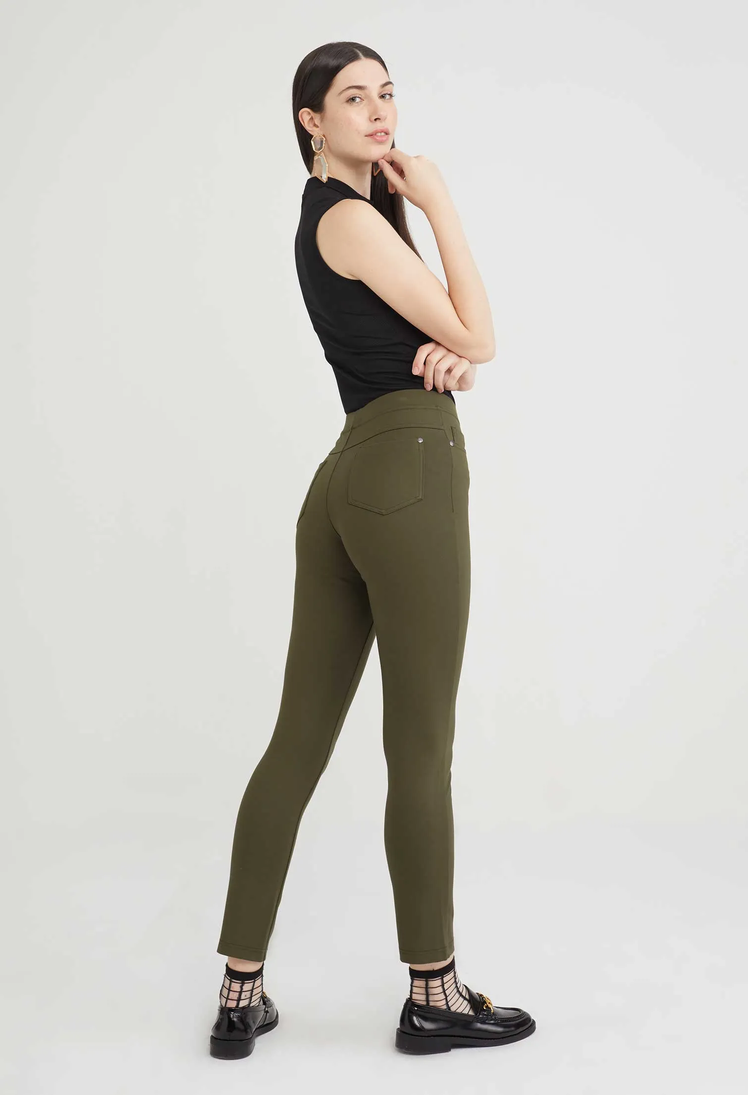 Tapered Elastic Trousers